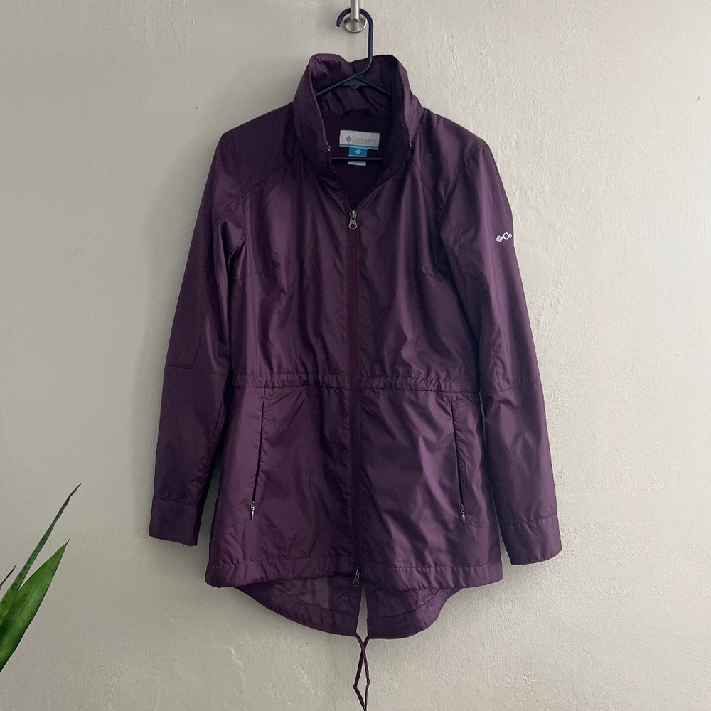 Columbia windbreaker with hood size small
